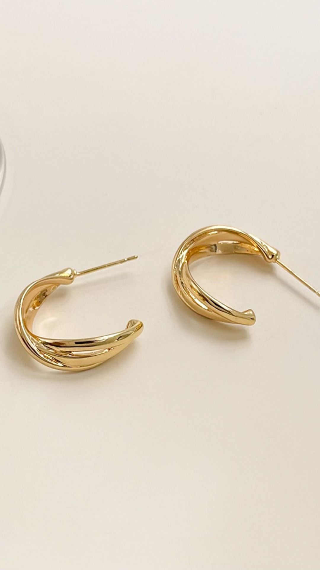Golden Curve Earrings 1652