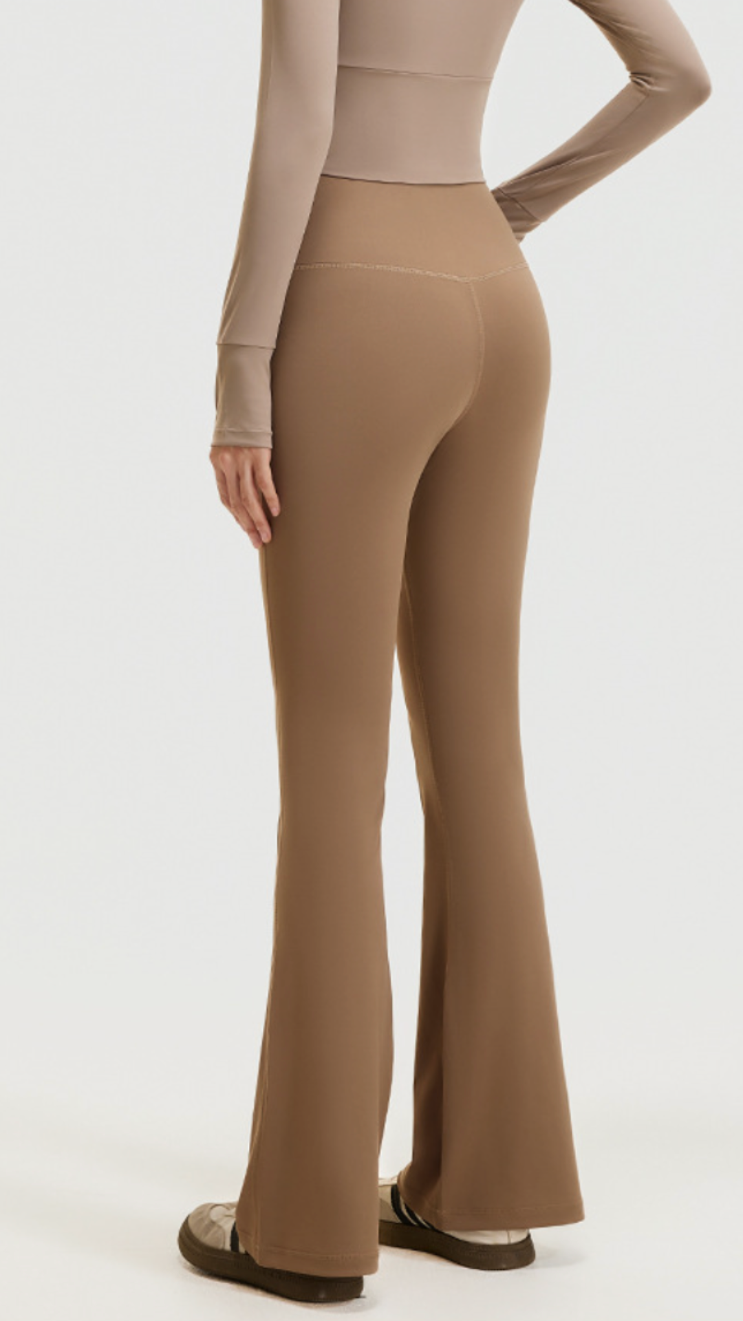 Smooth Silhouette Flare Leggings