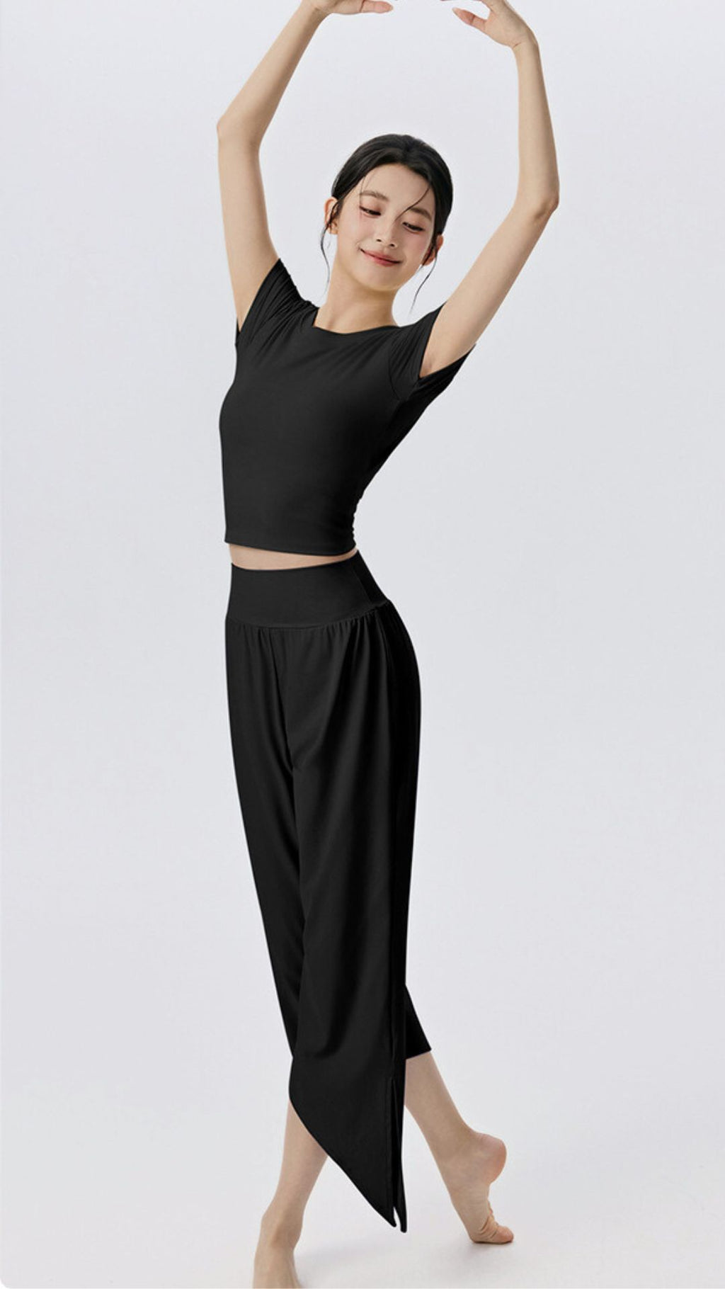 BelleCurve Open-Back Sports Bra